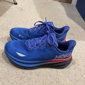 Hoka shoes